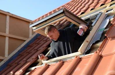 Pose de fenêtres de toit Velux à Lanquais